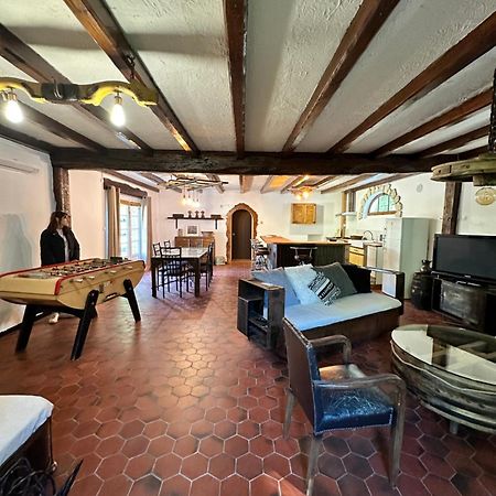 Vila Au Coeur Du Vignoble Cognacais Gondeville Exteriér fotografie