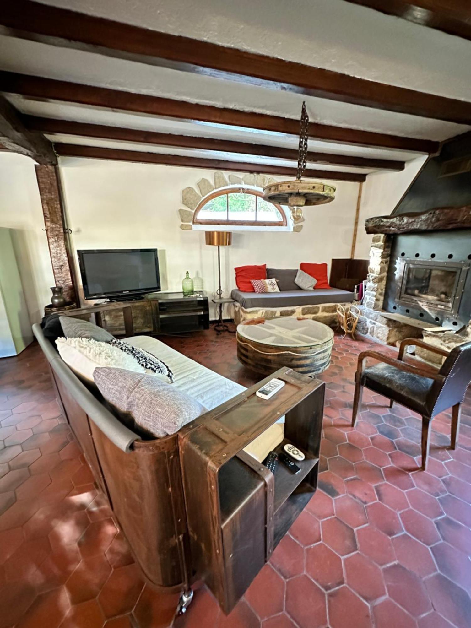 Vila Au Coeur Du Vignoble Cognacais Gondeville Exteriér fotografie
